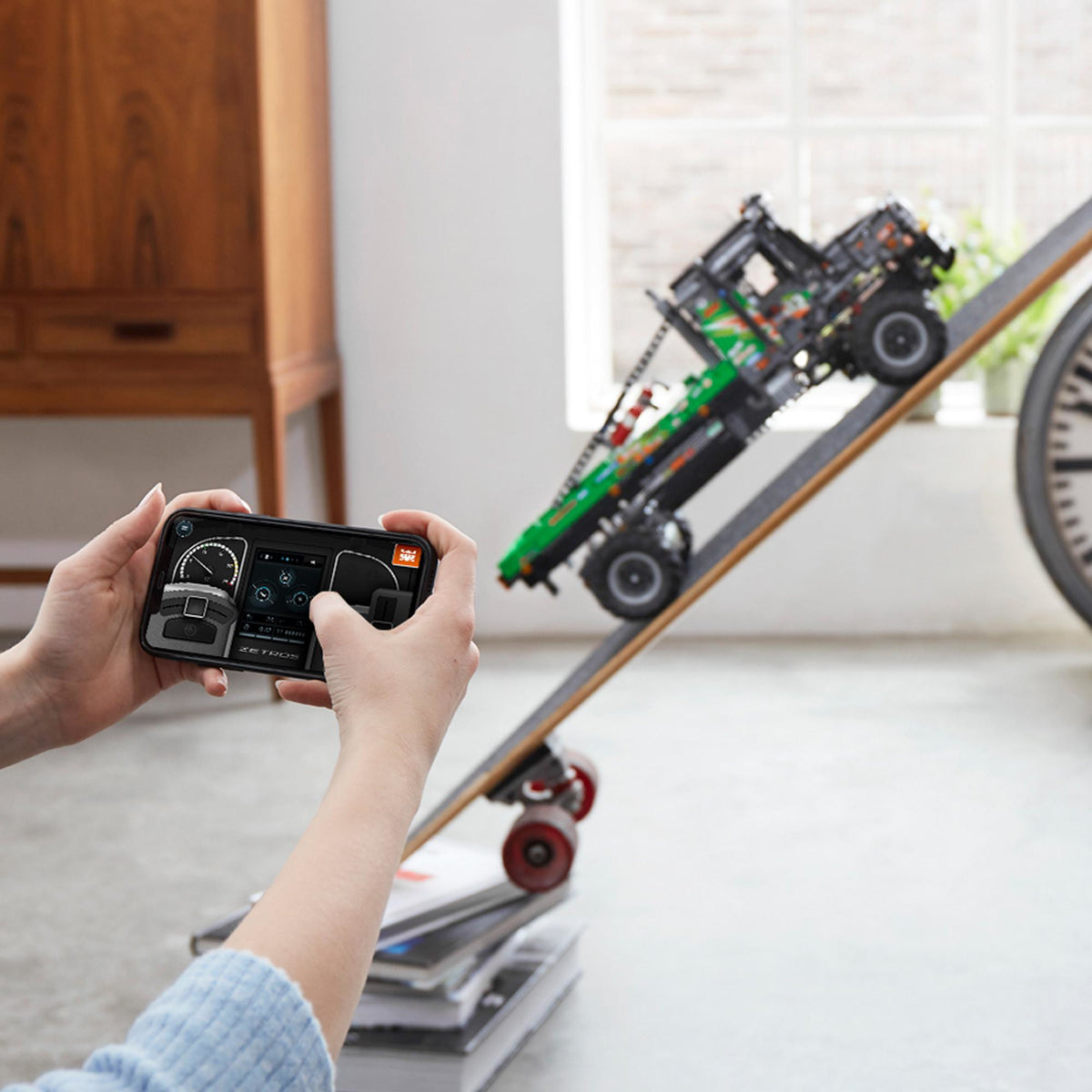 LEGO Technic 42129 camion fuoristrada 4x4 mercedes-benz zetros