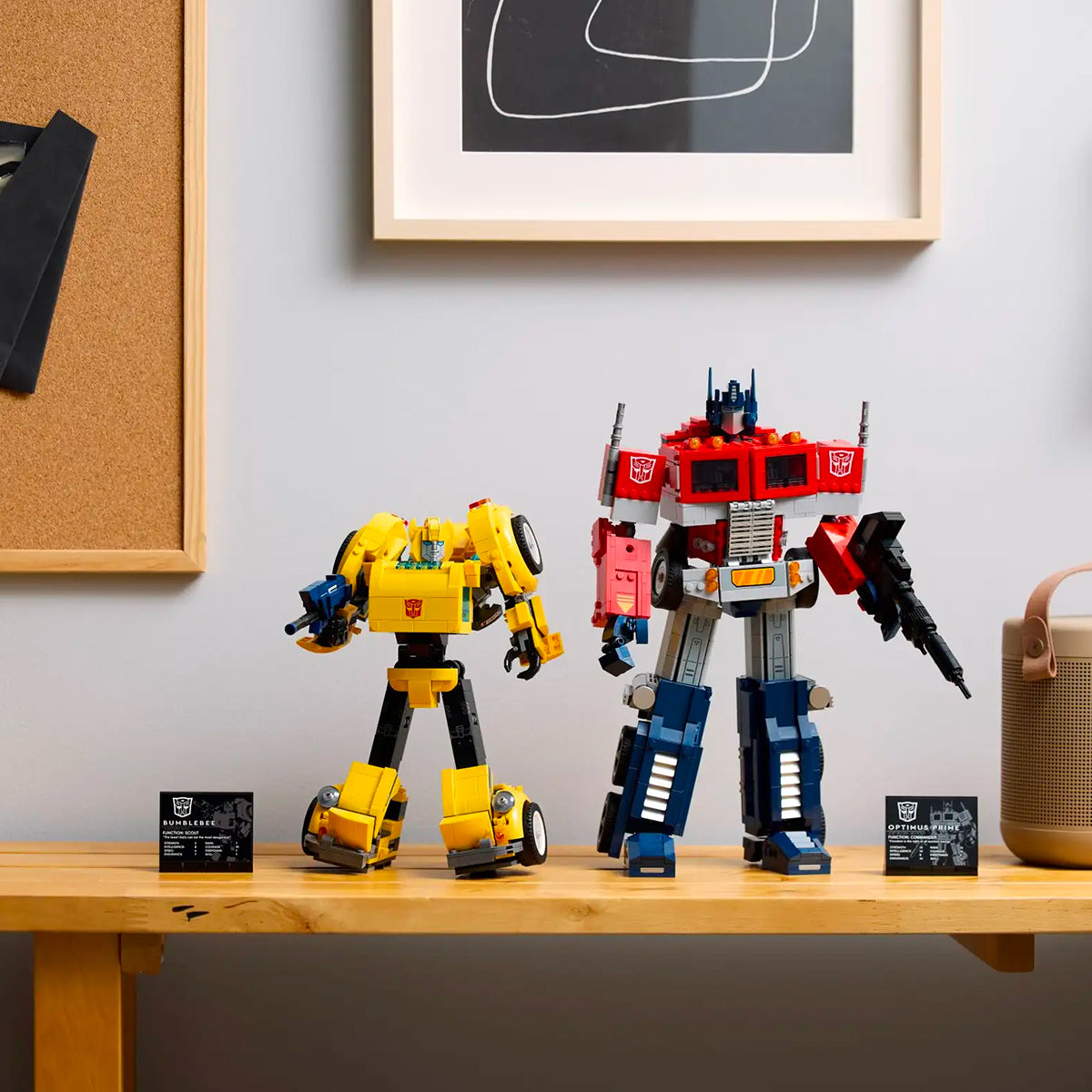 LEGO Icons 10338 bumblebee