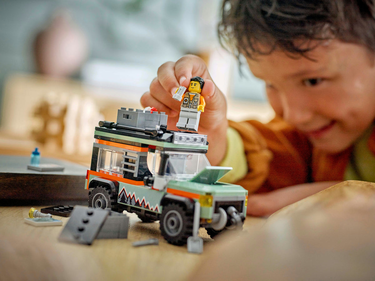 LEGO City 60447 fuoristrada di montagna 4x4