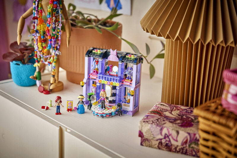 LEGO Friends 42685 fashion show di heartlake city