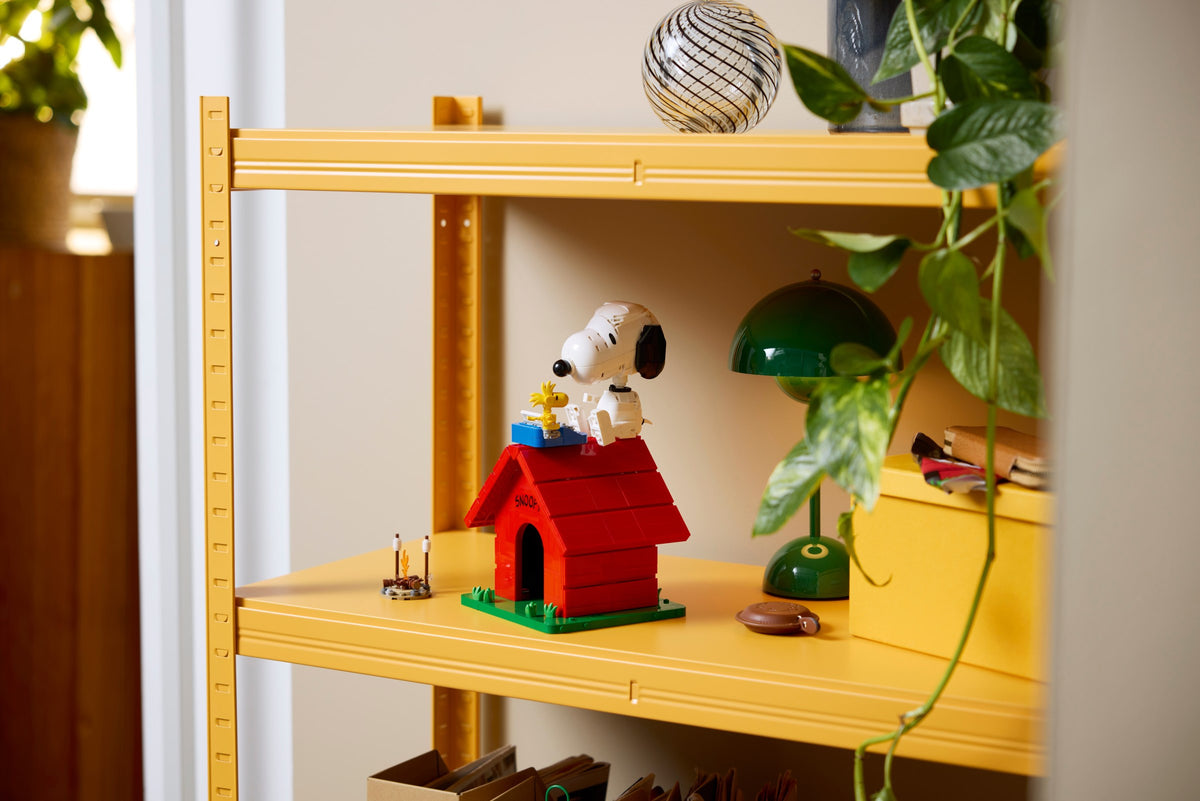 21368 - peanuts: la cuccia di snoopy