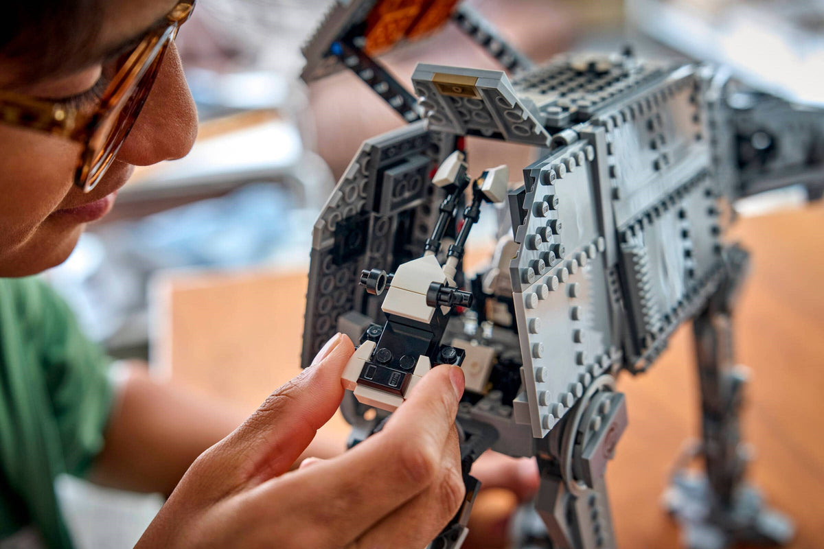 LEGO Star Wars 75454 at-at imperial remnant con int-4