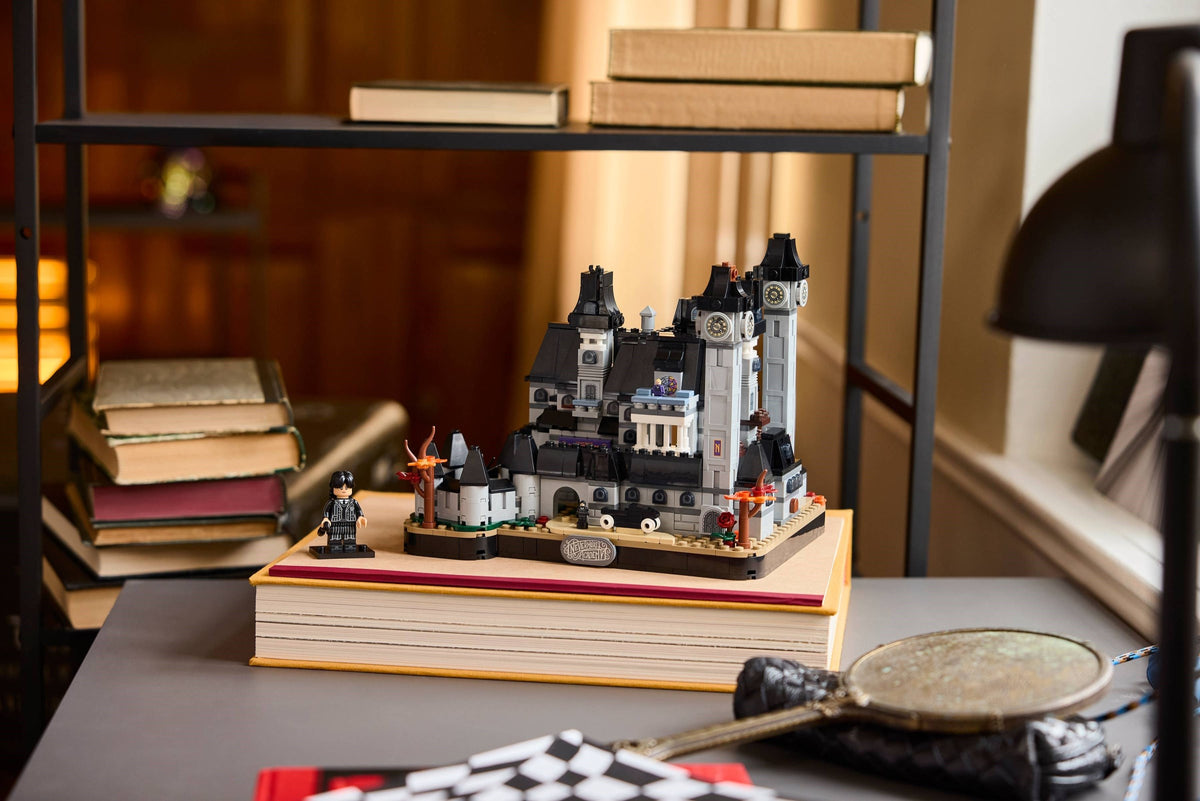 LEGO Wednesday 76788 nevermore academy