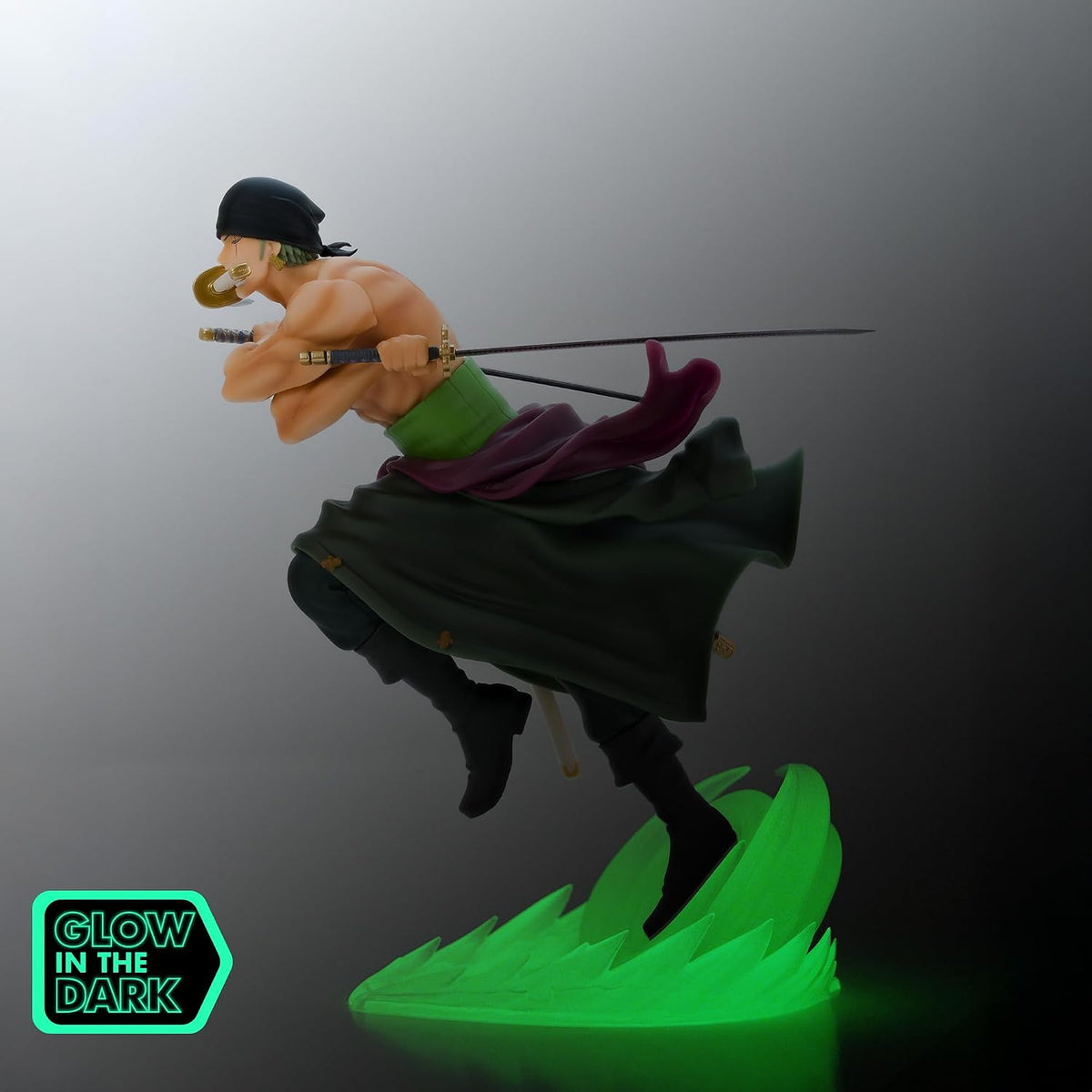 one piece - zoro glow in the dark - action figure